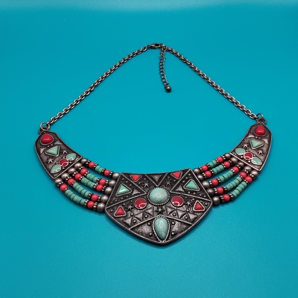 Southwest Bib Necklace Turquoise Pewter Finish. 16" + 2"